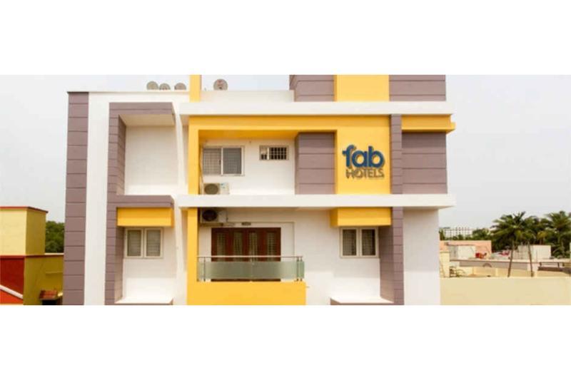 Fabhotel Rithikha Porur 3*