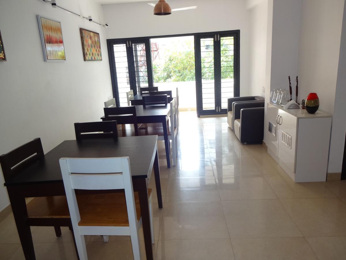 Convastay Gajel- Near Apollo Greams Road * Chennai
