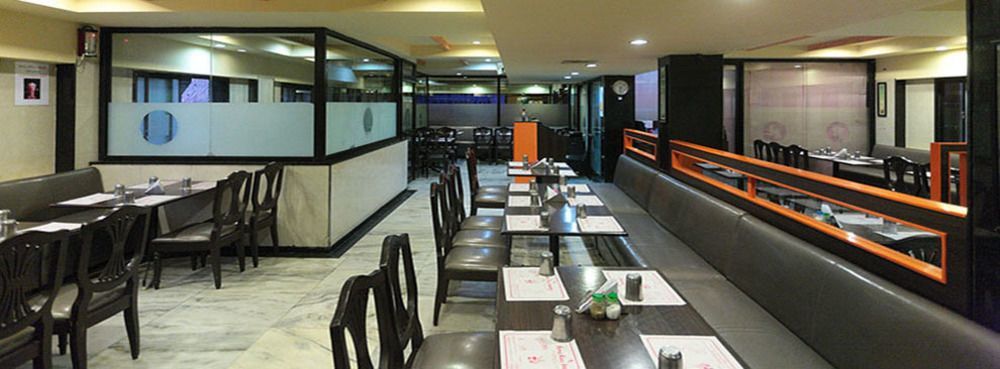 Hotel Oyo 5377 Raaj Bhaavan *
