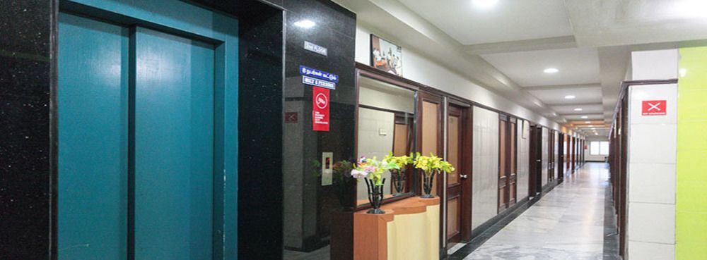 Oyo 5377 Raaj Bhaavan * Chennai