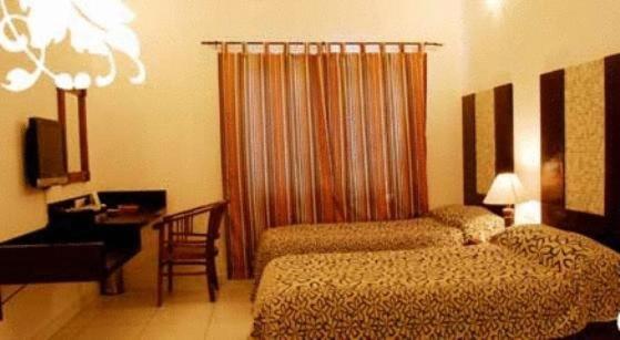 Le Waterina & Hotel Chennai