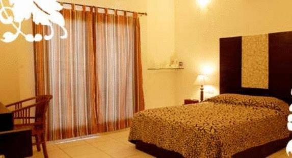 Le Waterina & 4* Chennai