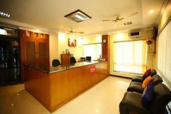 Hotel Oyo 968 Hotel Poigai 3*