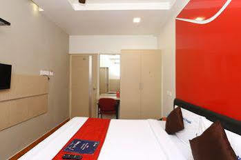 Hotel Oyo 968 Hotel Poigai 3*