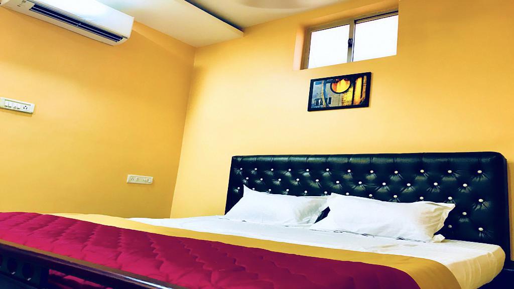 Royal Palace Marina Hotel