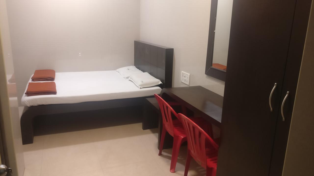 Sarada Nivas Hotel