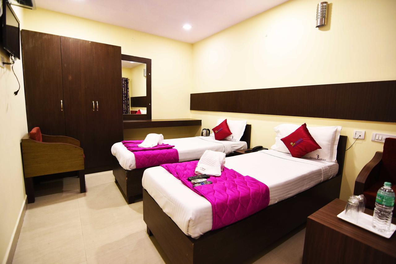 Hotel Fabhotel Panasia Residency 4*