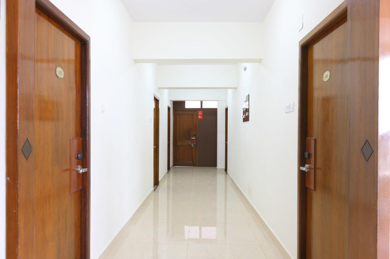 Oyo 11433 Kishore Hotel 3*