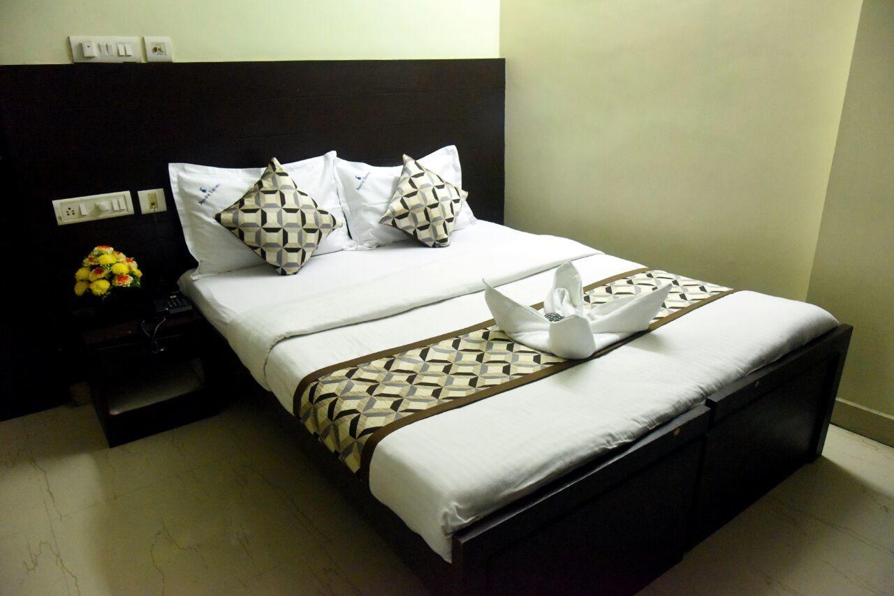 Lodge Samudra Residency *