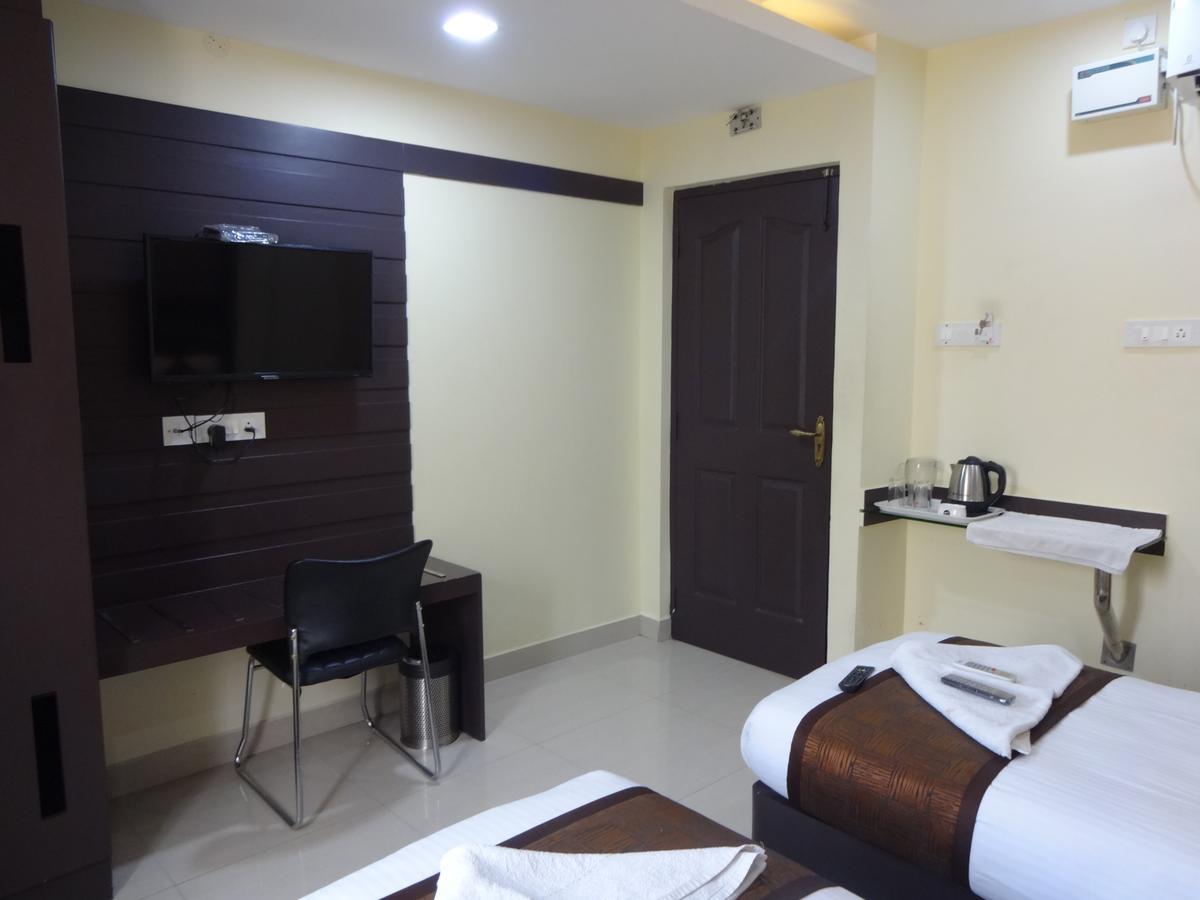 Hotel White Mount 2*