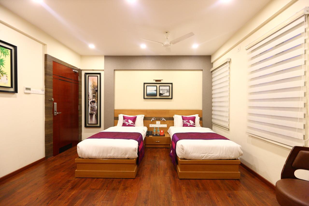 Fabhotel Prime Adore Residency Hotel 2*