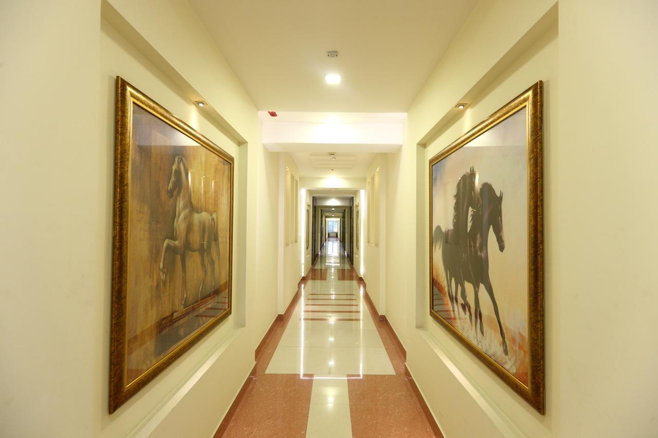 Fabhotel Prime Adore Residency Hotel 2*