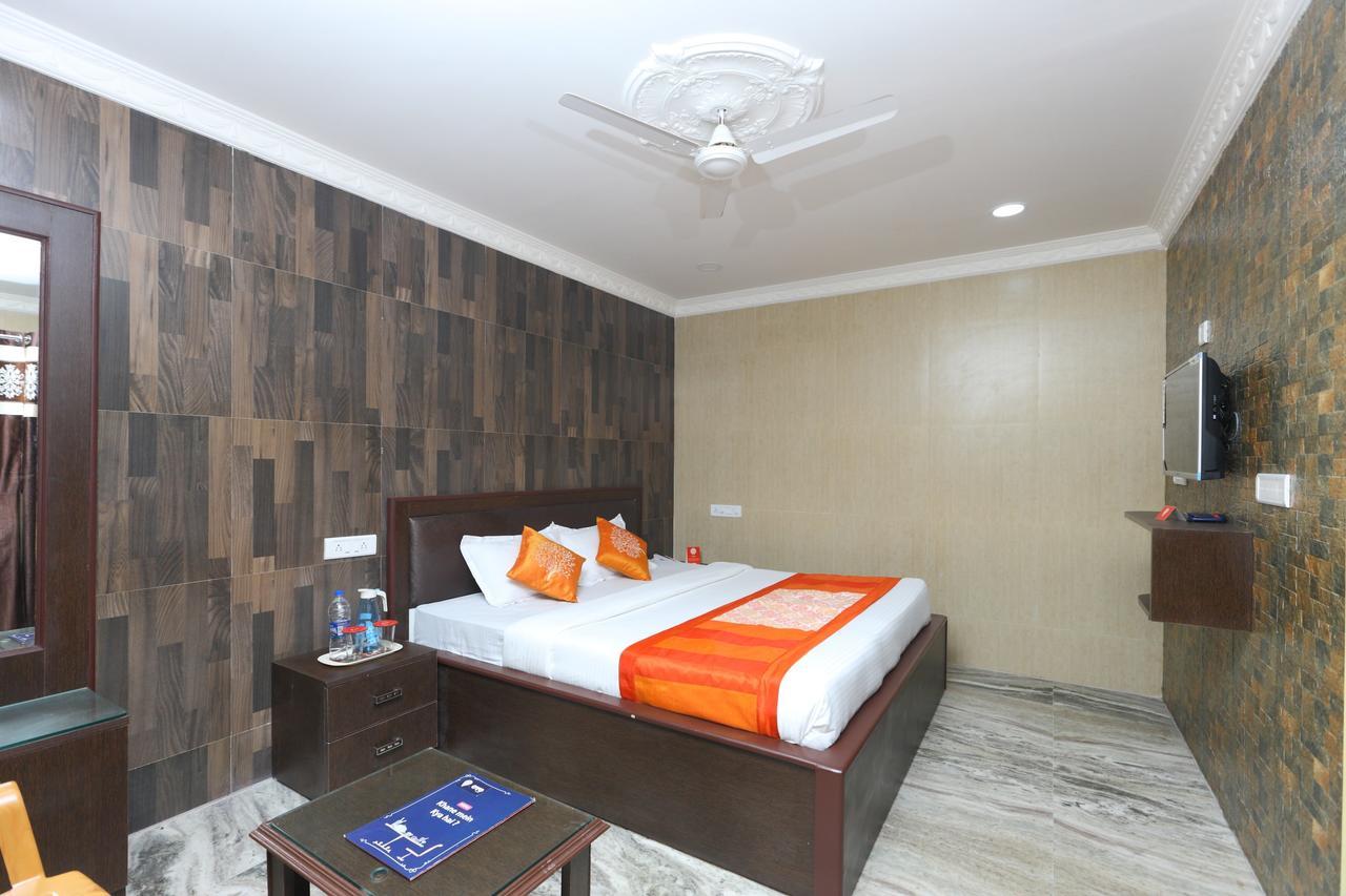 Oyo 13006 Arumbakkam Hotel 3*