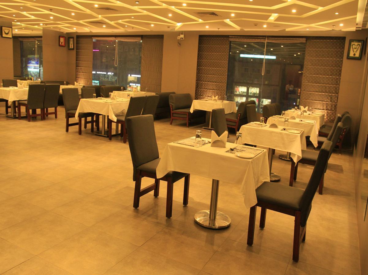Oyo 8628 Blue Oceans & Hotel Chennai
