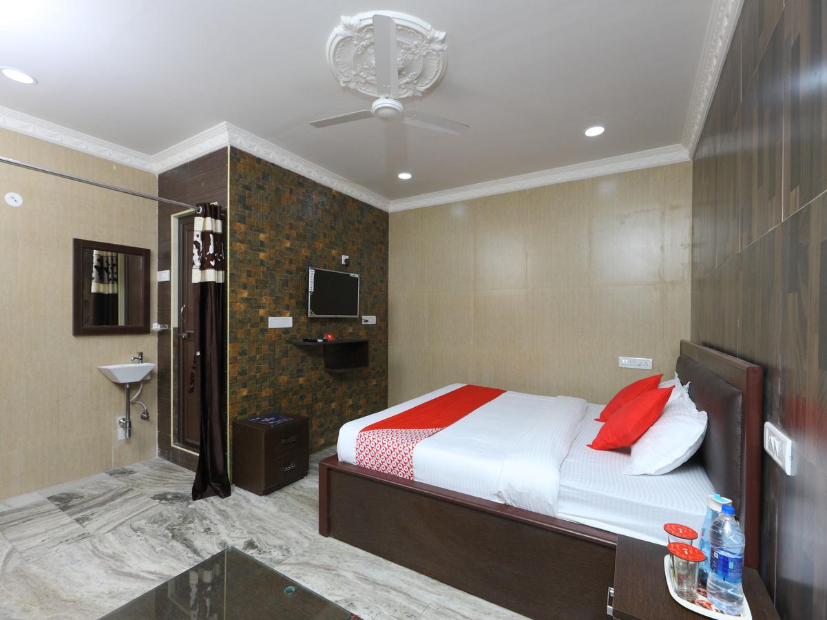 Oyo 13006 Arumbakkam Hotel 3*