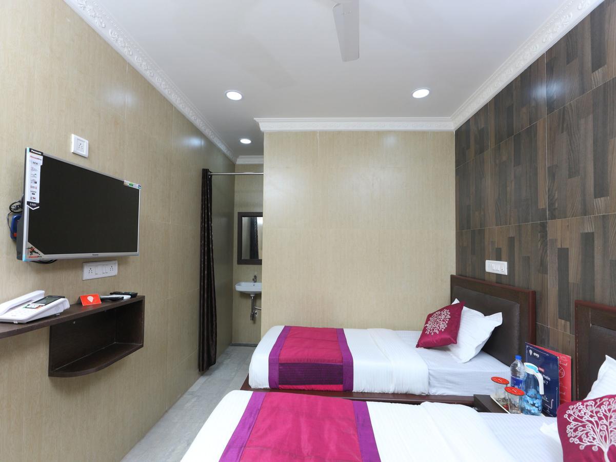 Hotel Oyo 13006 Arumbakkam 3*