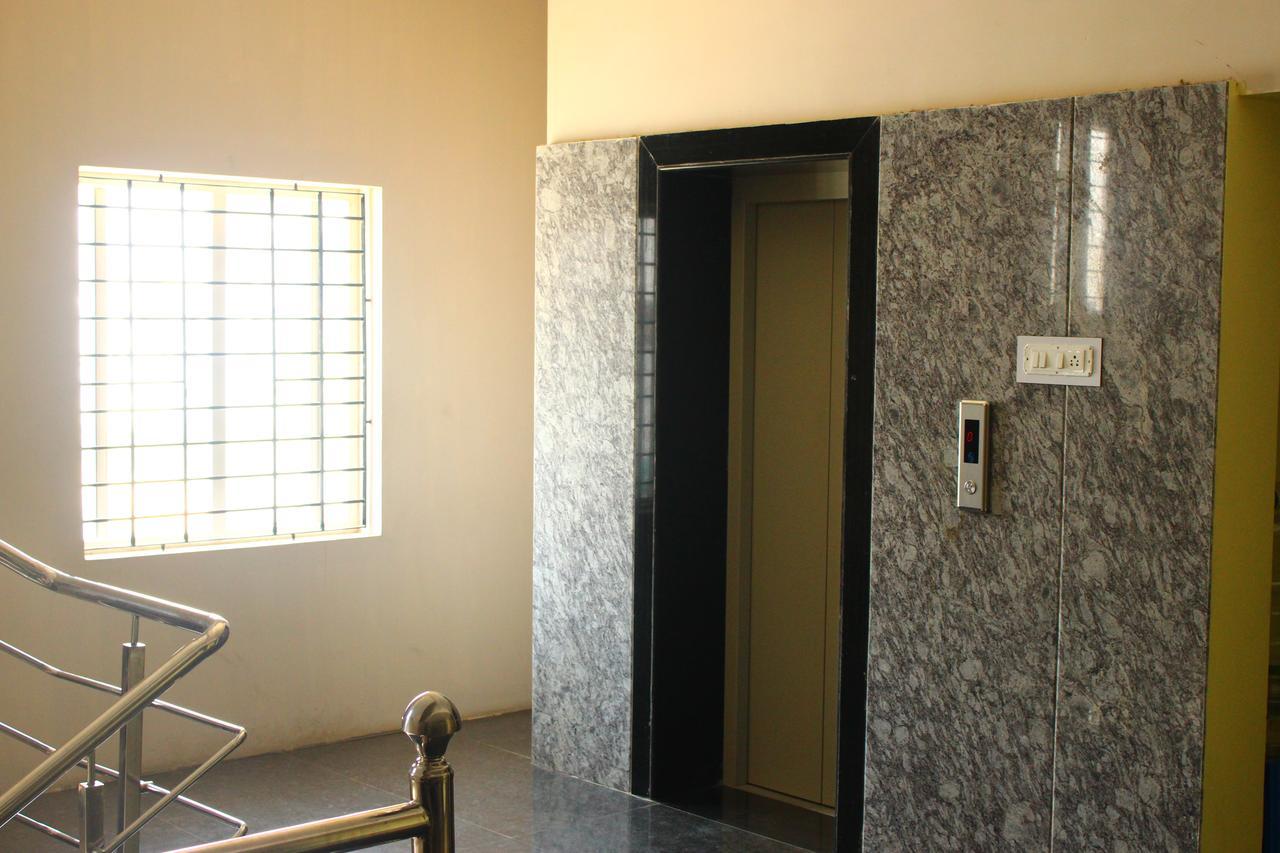 Chandran Hyline Aparthotel Chennai