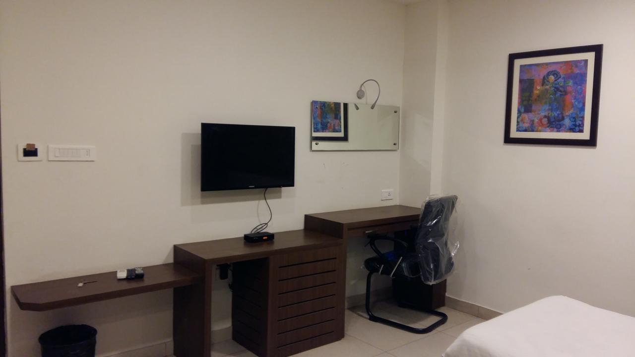 Raj Residency Near Us Consulate