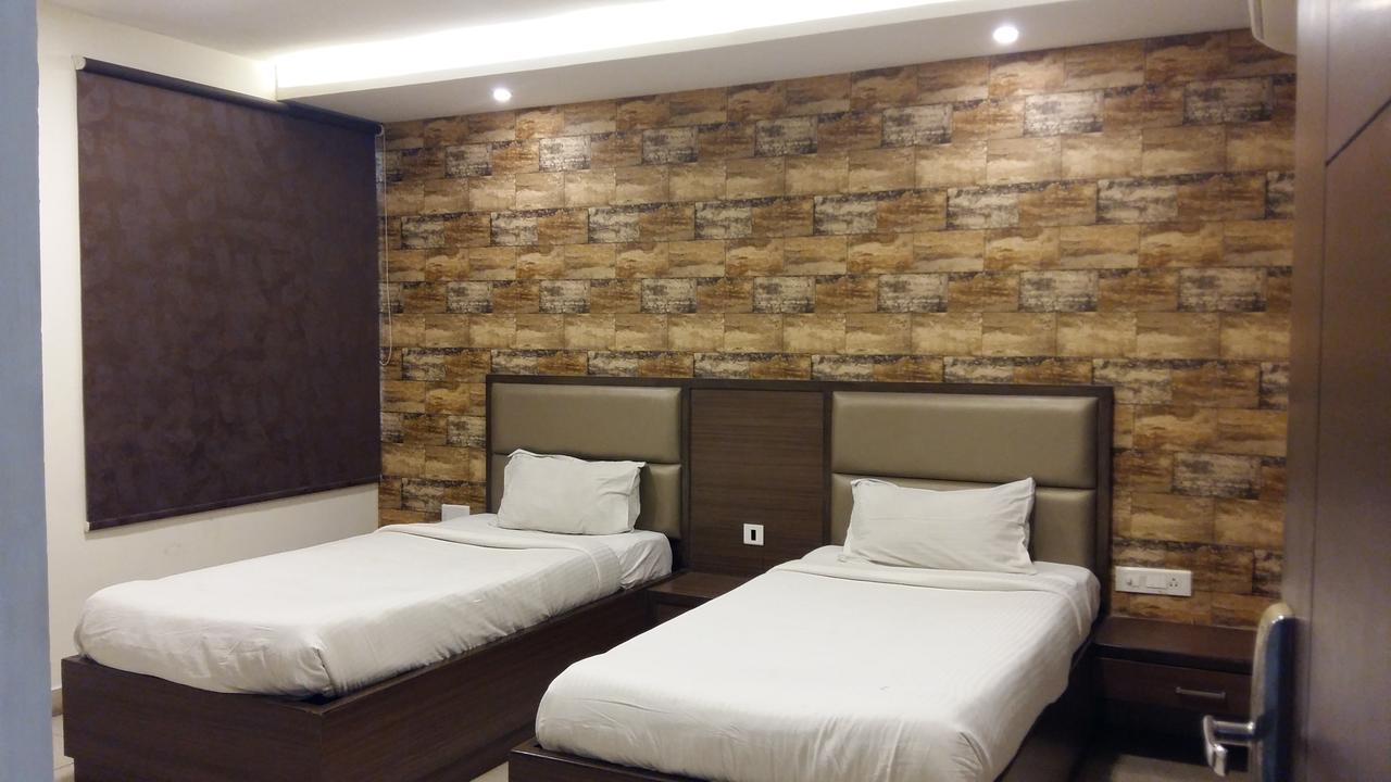 Raj Residency Near Us Consulate Hotel 3*