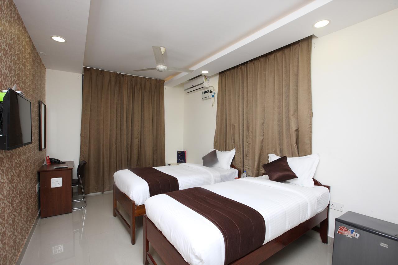 Hotel Oyo 14441 Sri Ramani And 3*