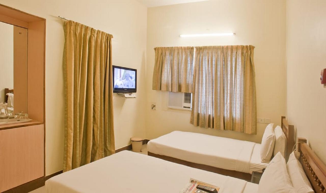 Guest house Crescent Homes Corporate
