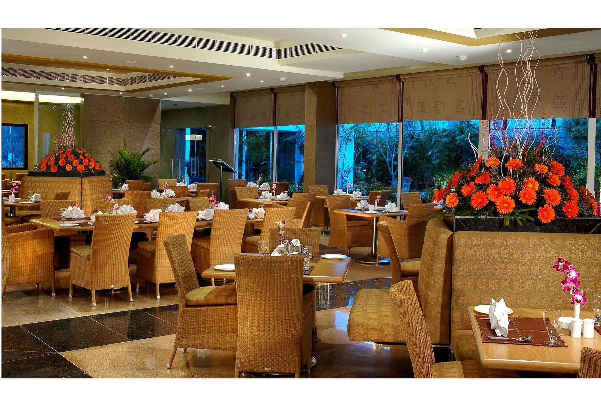 Hotel Park Plaza Omr 5*