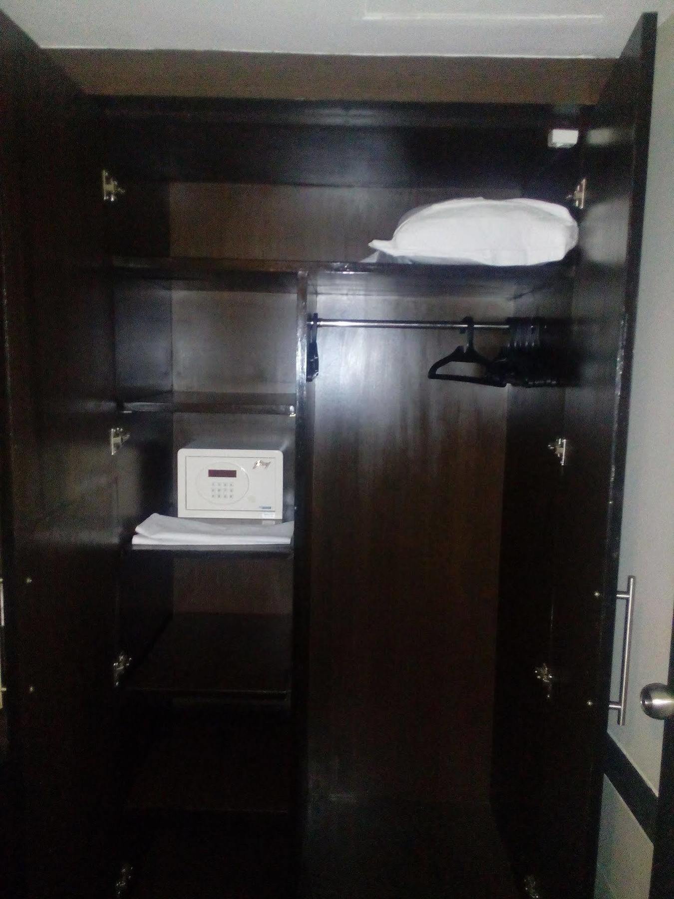 Fabhotel Santhome Mylapore Hotel Chennai