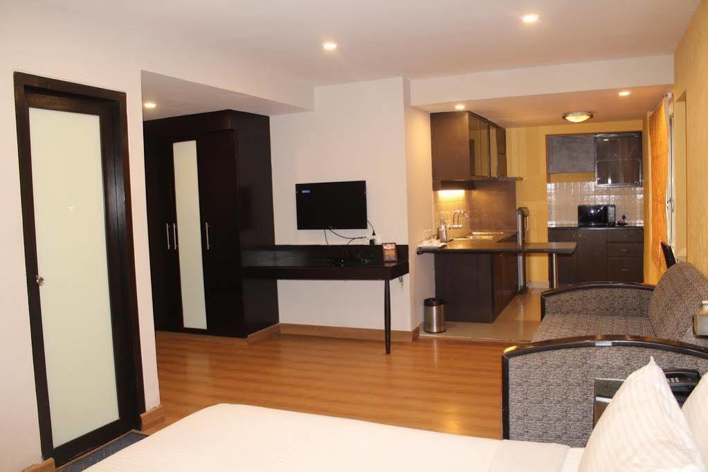 Hotel Fabhotel Santhome Mylapore 3*