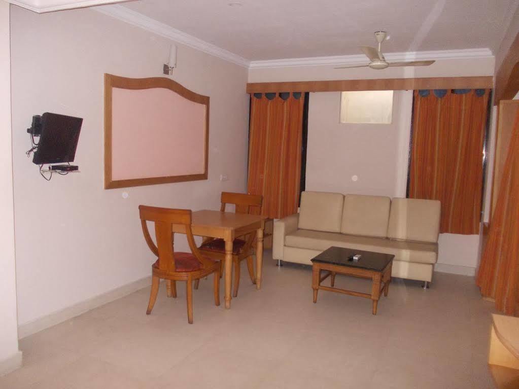 Mount Manor 3*