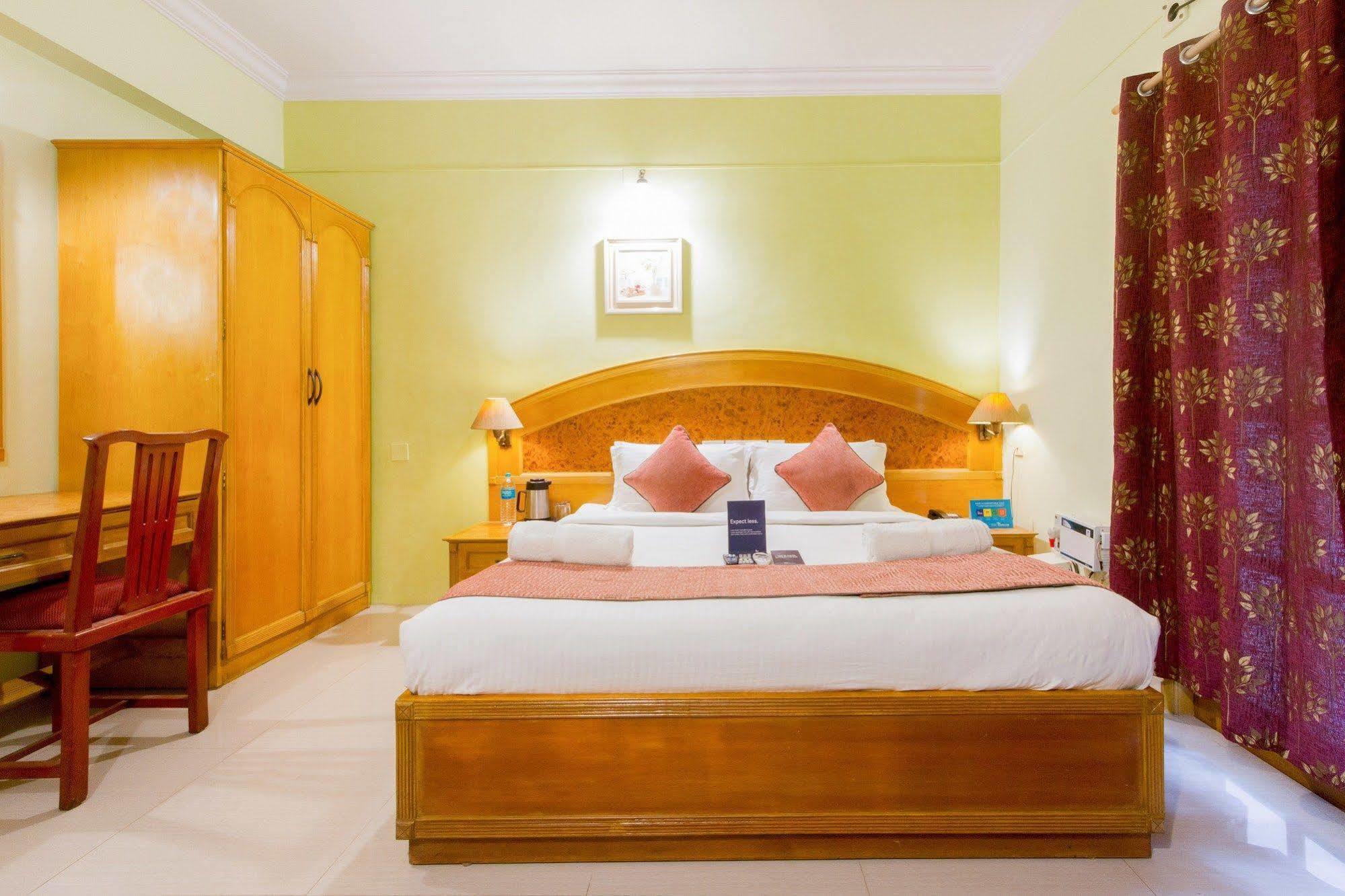 Metro Manor Hotel