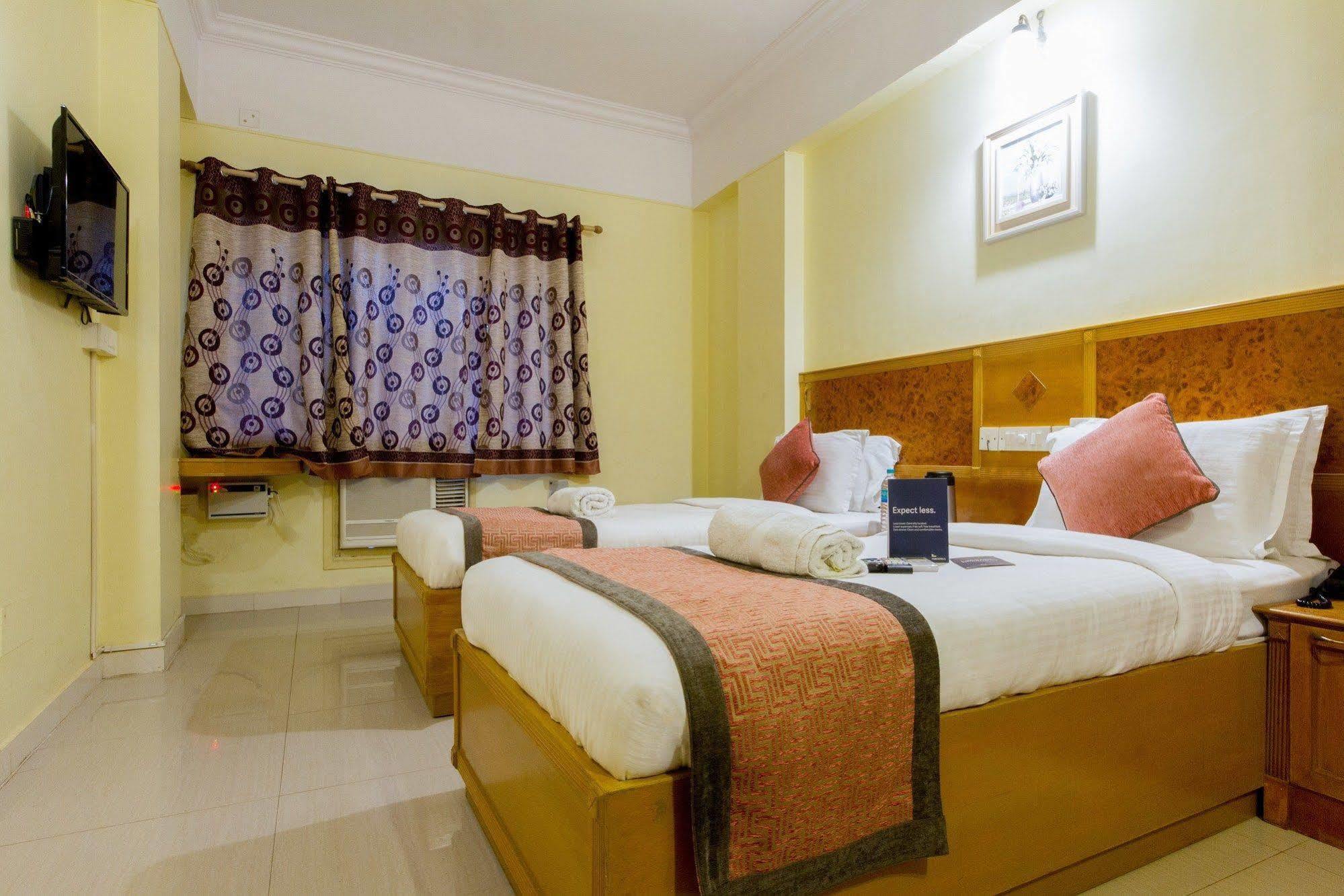 Metro Manor Hotel 3*