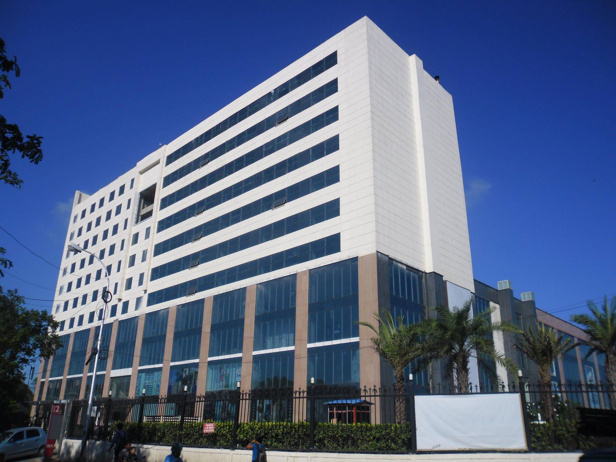 E Hotel