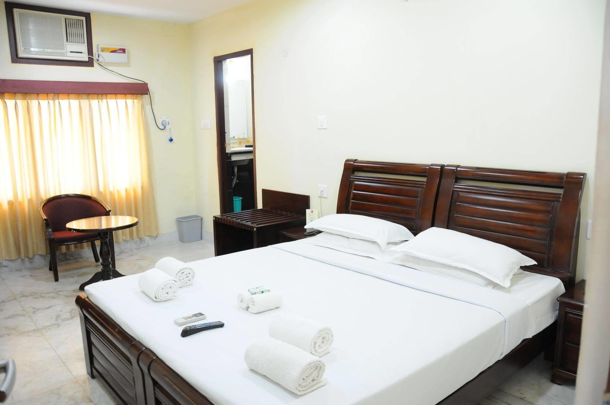 Guest house Lloyds Serviced Apartments, Near Music Academy Chennai