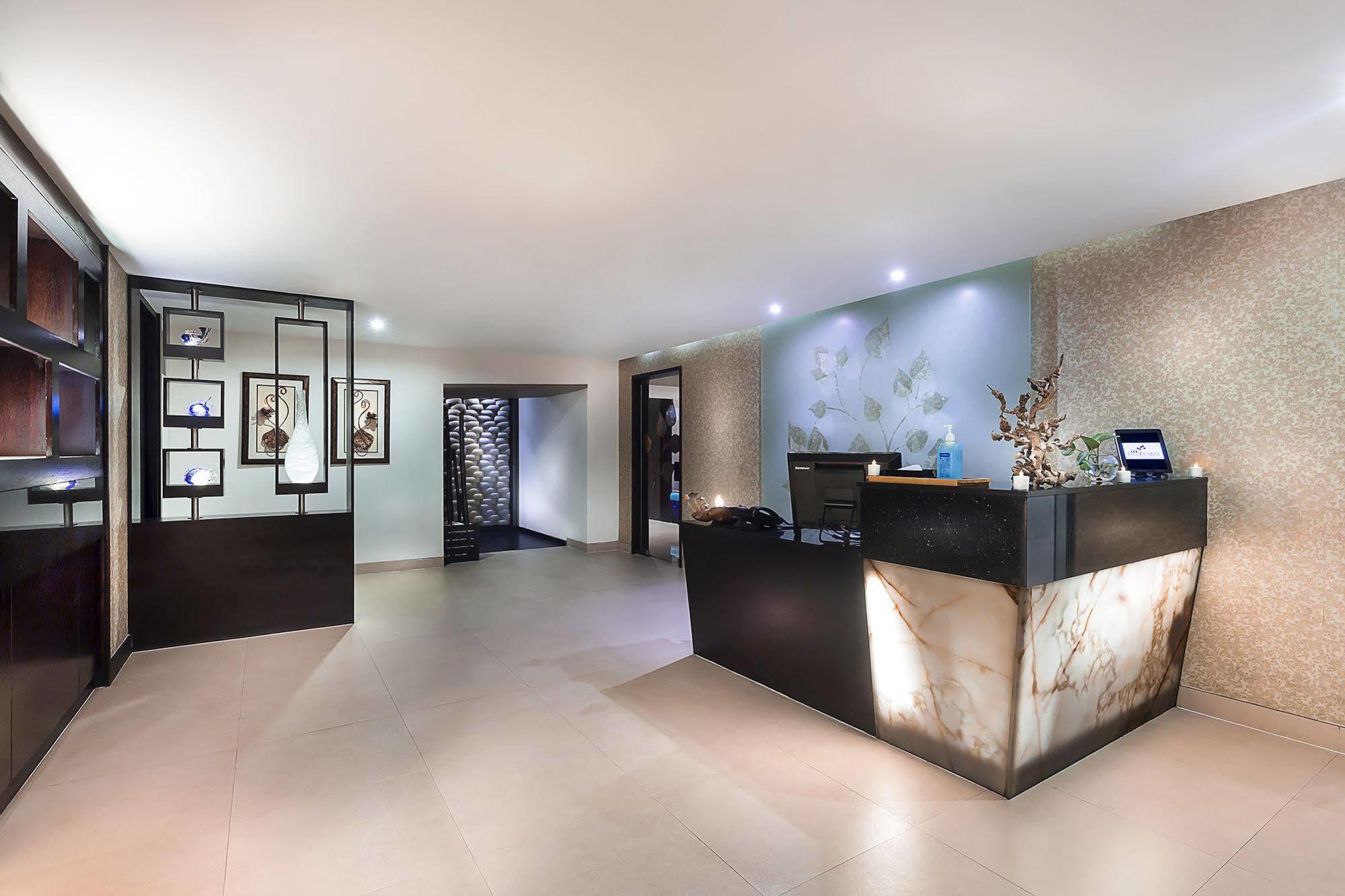 Hotel Grand By Grt