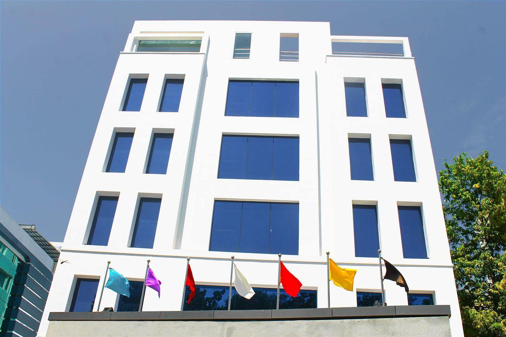 H Hotel