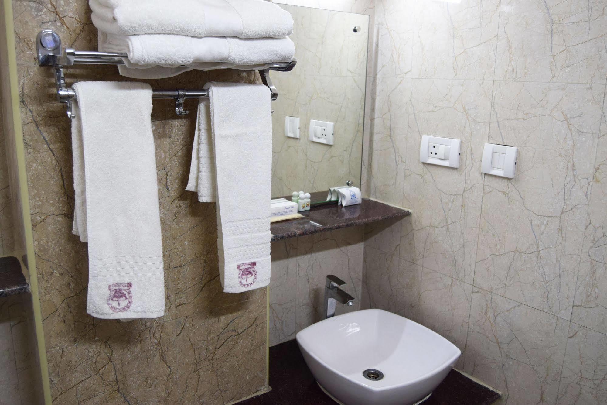 Saibala Grand Airport Hotel 3*