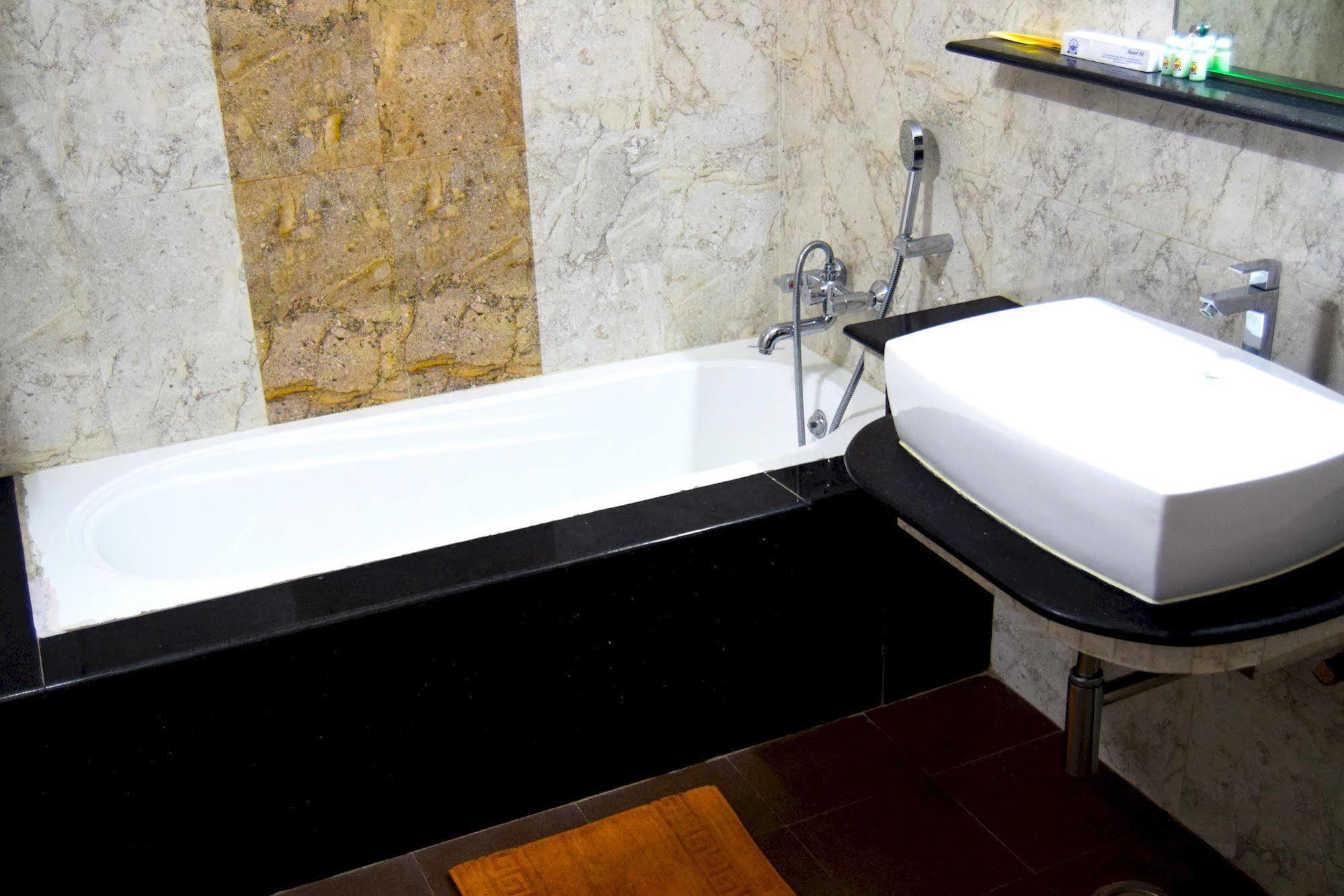 Saibala Grand Airport Hotel 3*