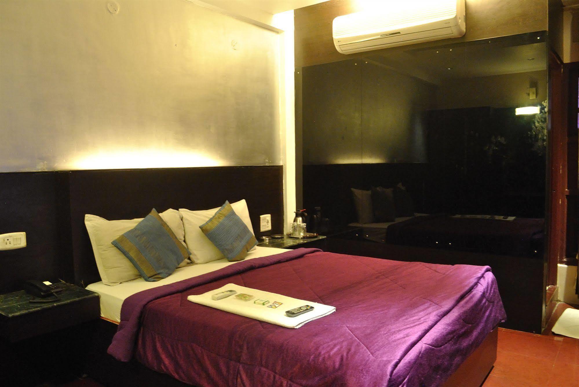 Mars Classic Hotel 2*