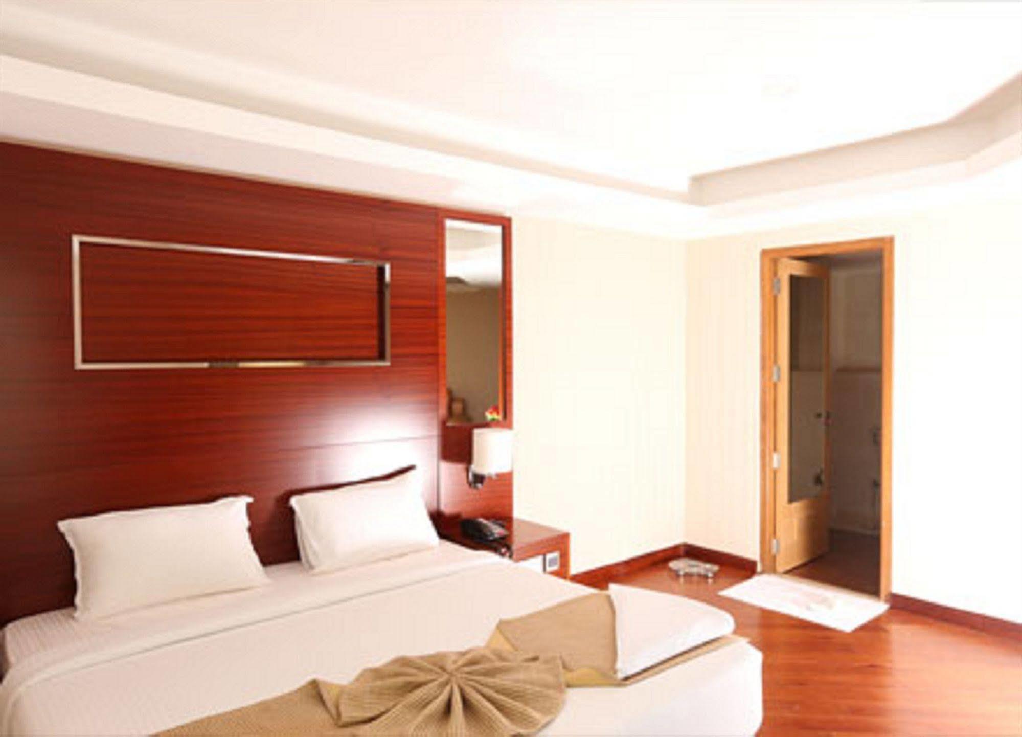 Hotel Le Palace