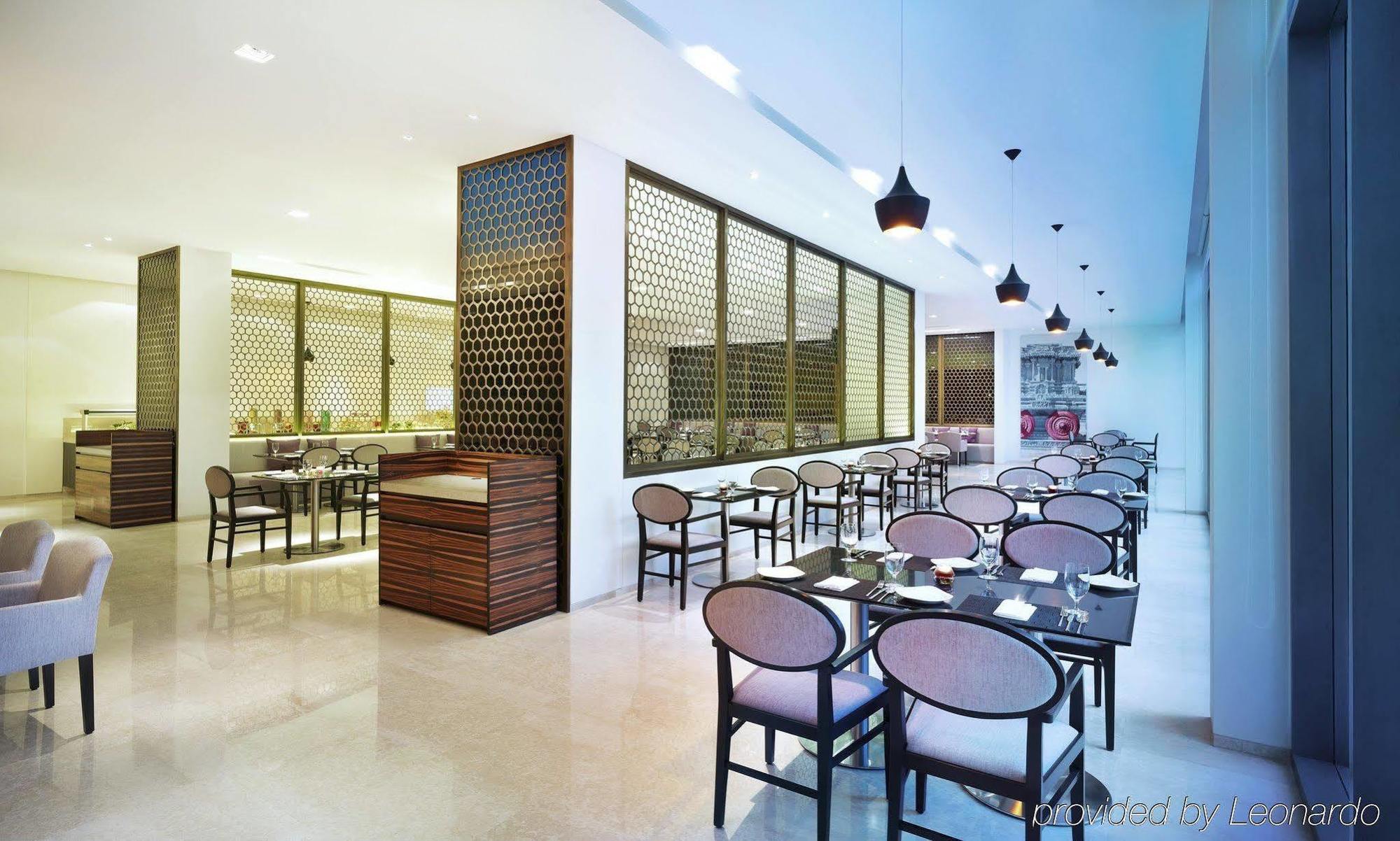 Vivanta It Expressway Omr Hotel 5*