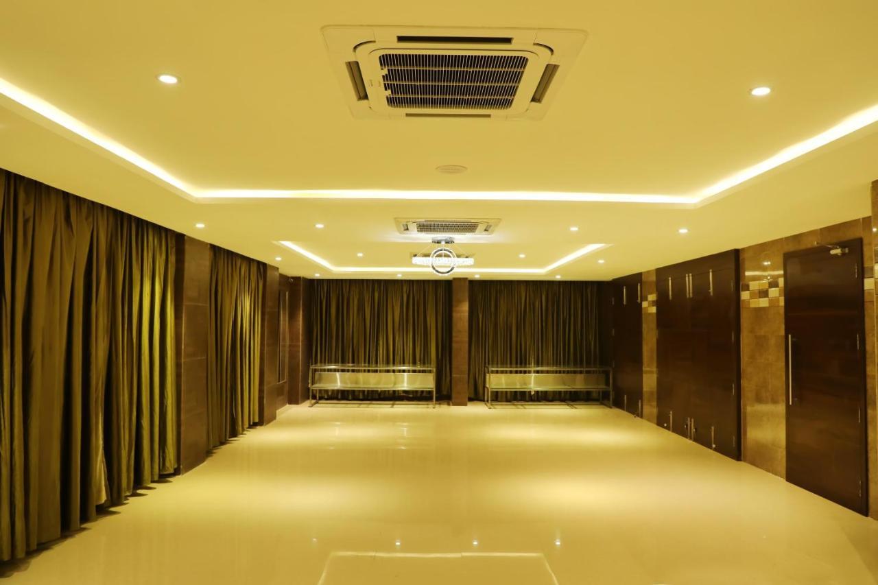 Avenue Hotel 3*