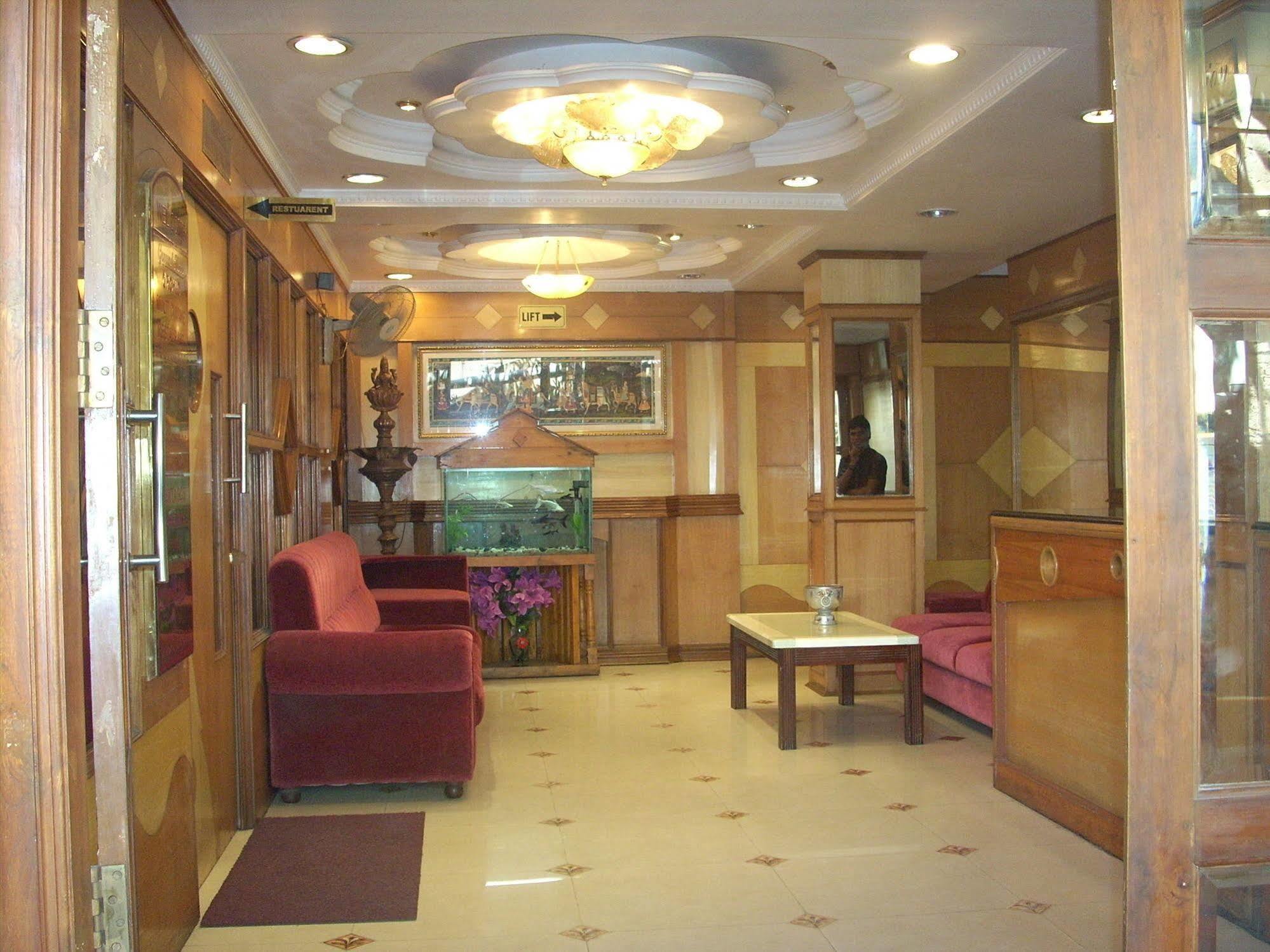 Manickam Grand 2*