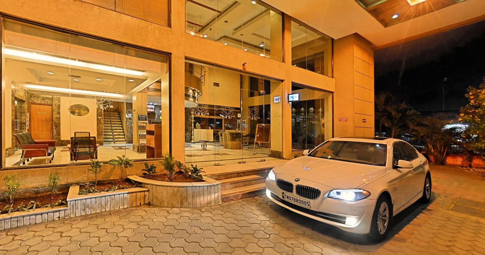 Hotel Super Townhouse Koyambedu 4*