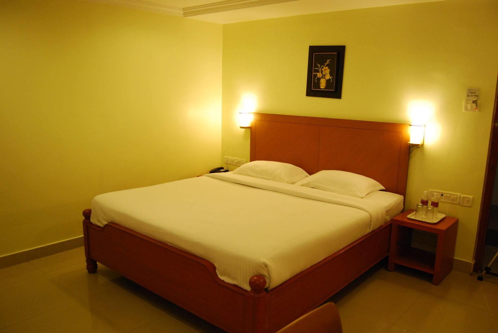 Fabexpress Black Pearl T Nagar 3* Chennai