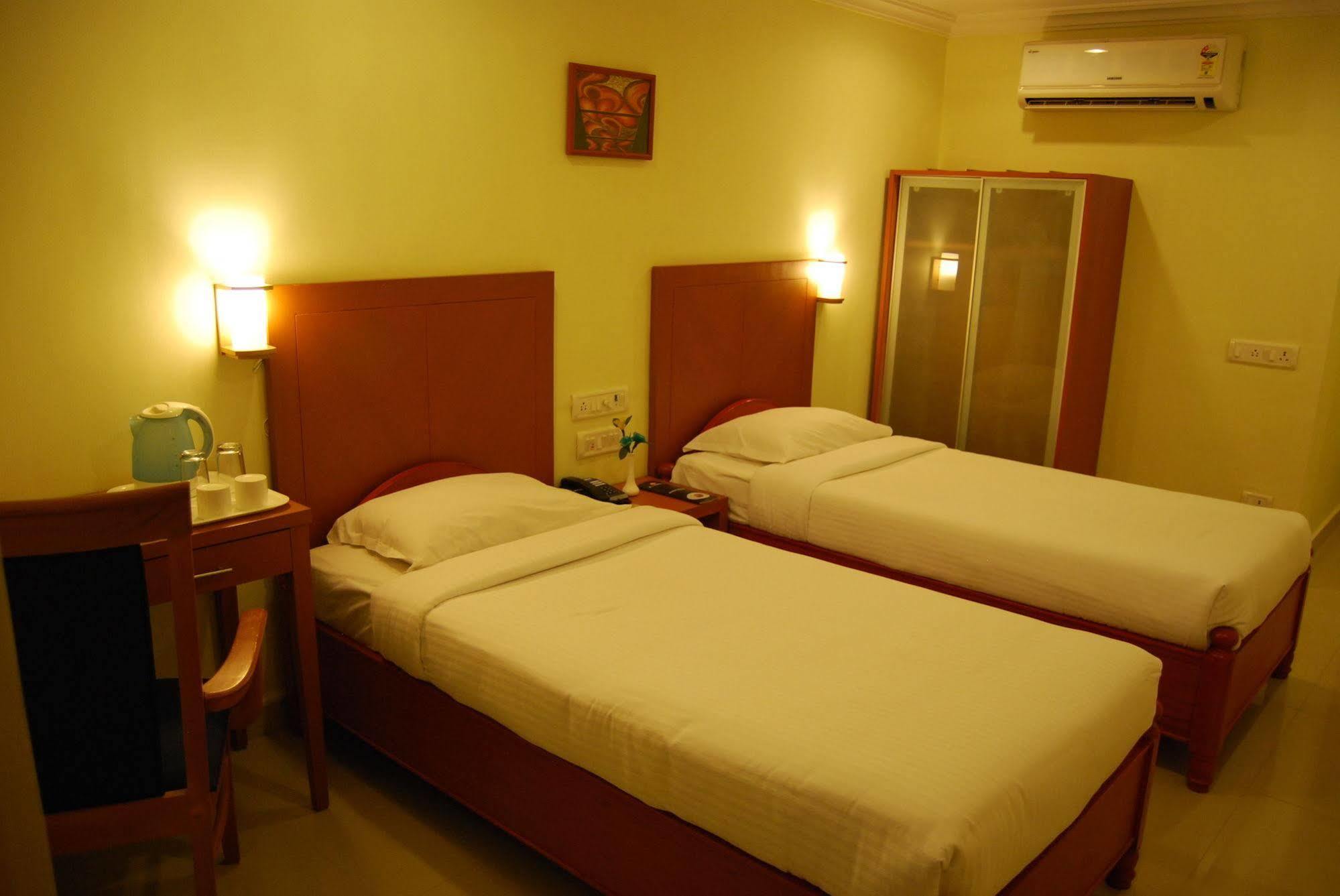 Hotel Fabexpress Black Pearl T Nagar Chennai