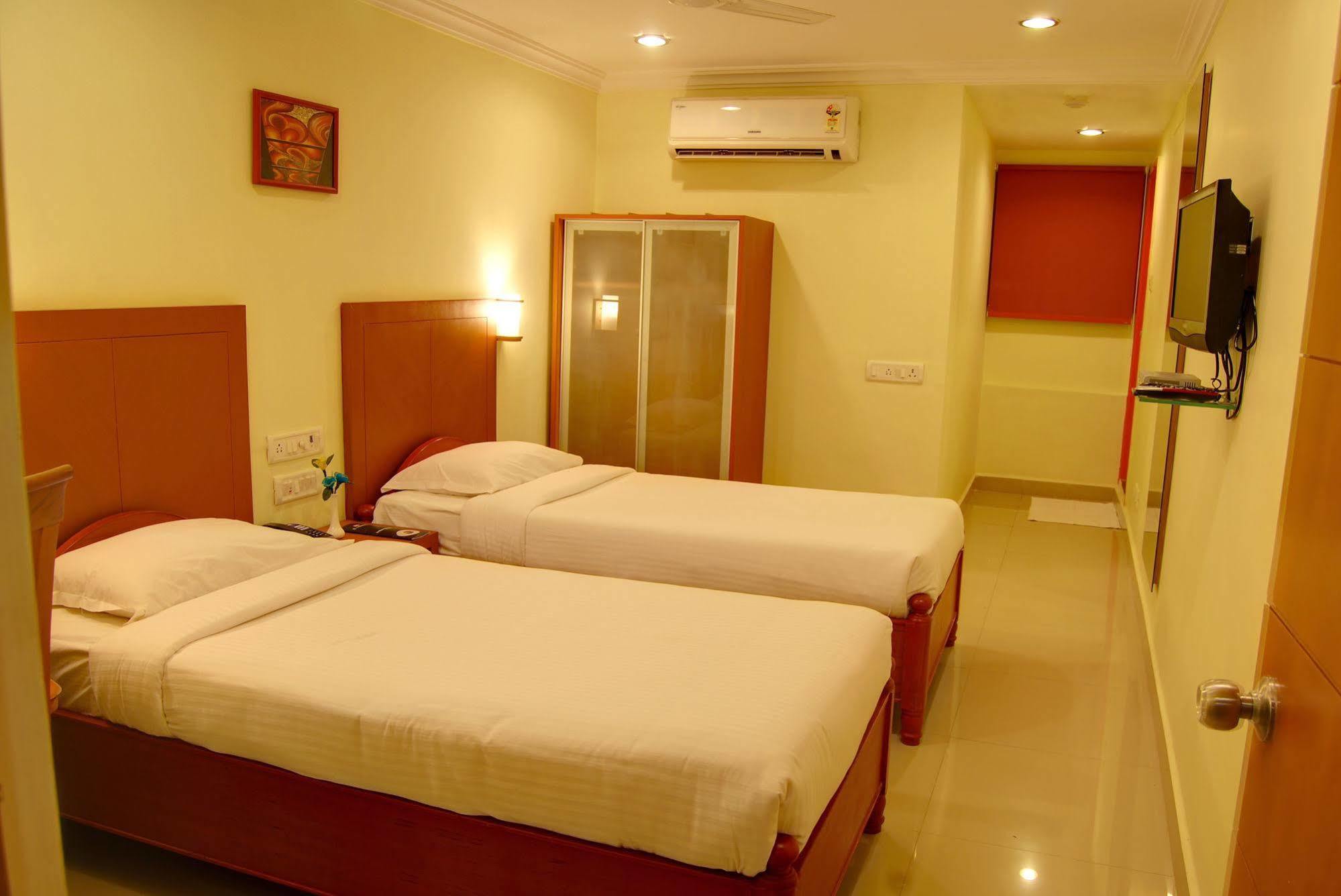 Fabexpress Black Pearl T Nagar 3* Chennai