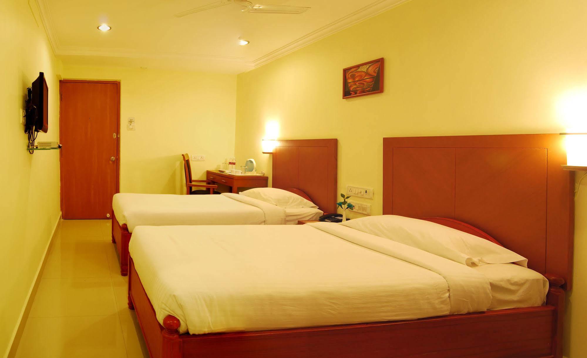 Hotel Fabexpress Black Pearl T Nagar