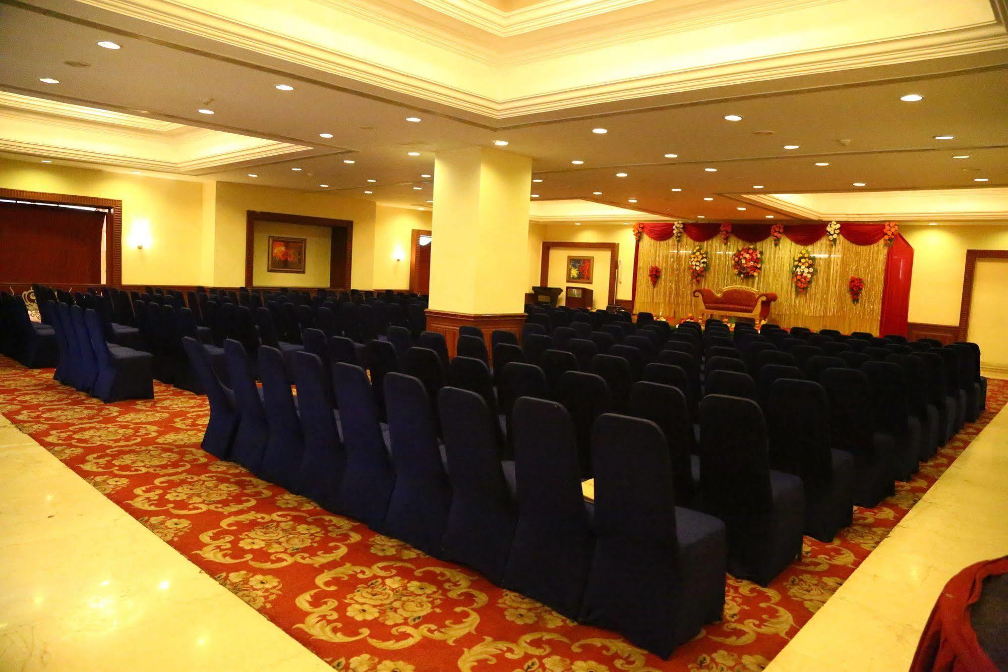Regenta Central Deccan Chennai, Royapettah 4* Chennai