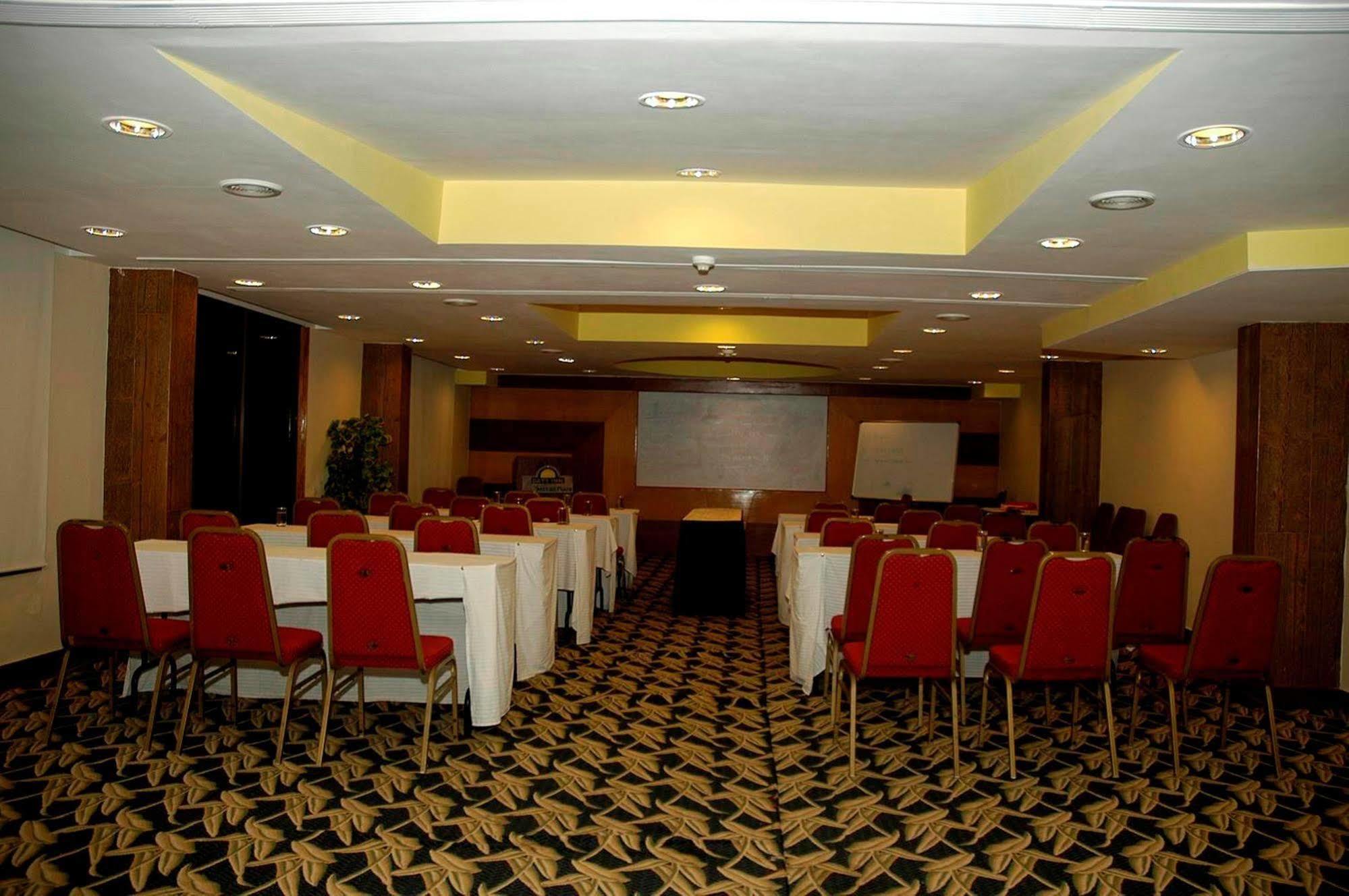Regenta Central Deccan Chennai, Royapettah 4* Chennai