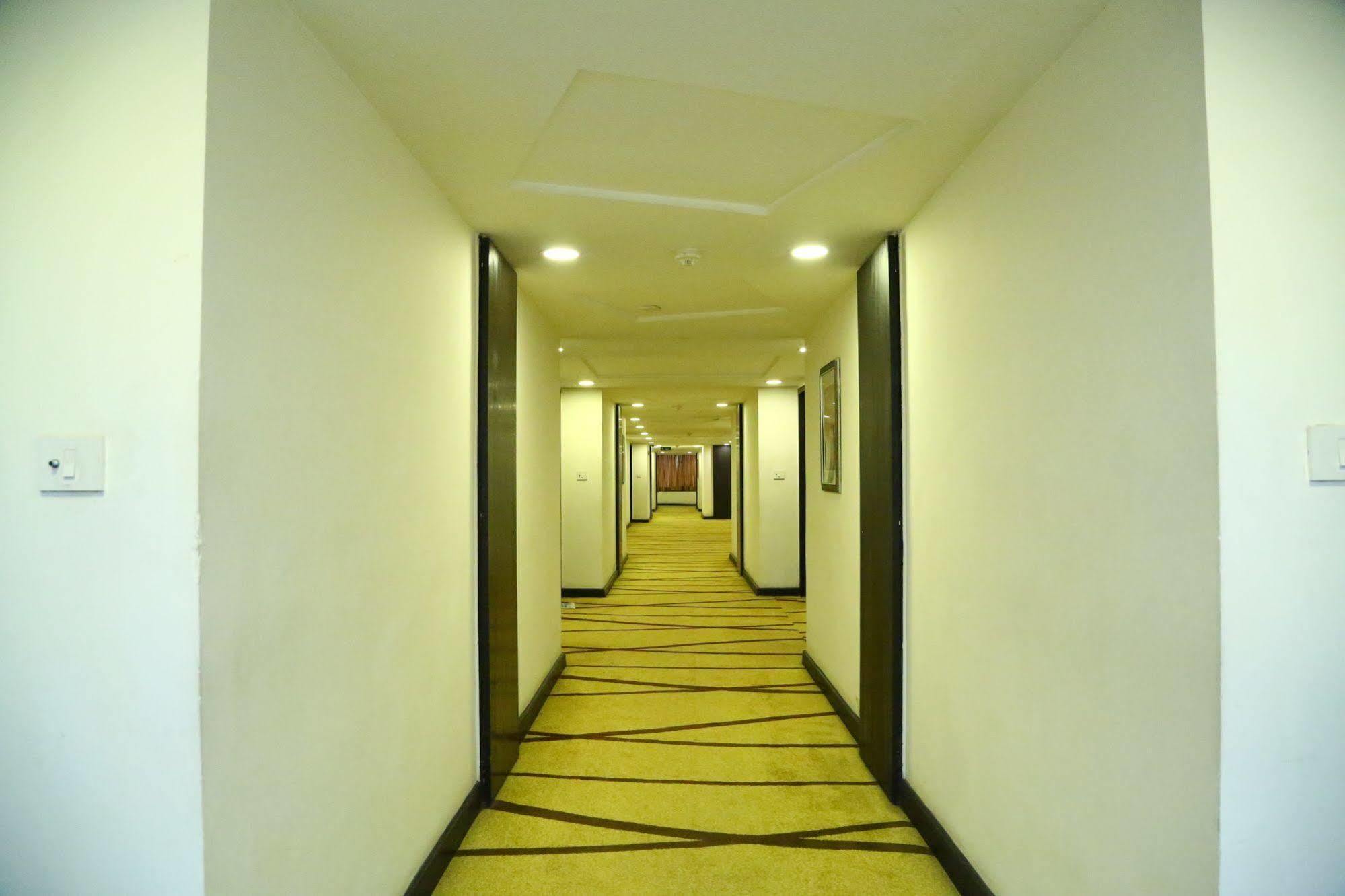 Regenta Central Deccan Chennai, Royapettah Hotel 4*